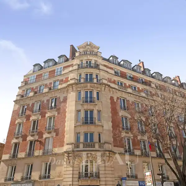 A REMARKABLE ADDRESS, AN EXCEPTIONAL PROPERTY