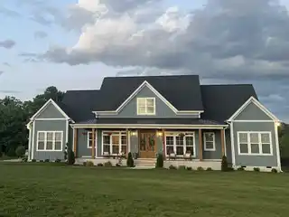 Beautiful Country Retreat on Four Acres