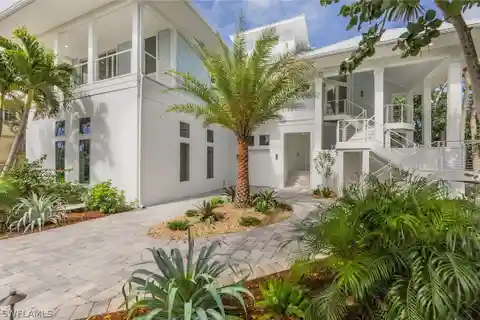 Luxurious Gulf Front Estate on Captiva Island