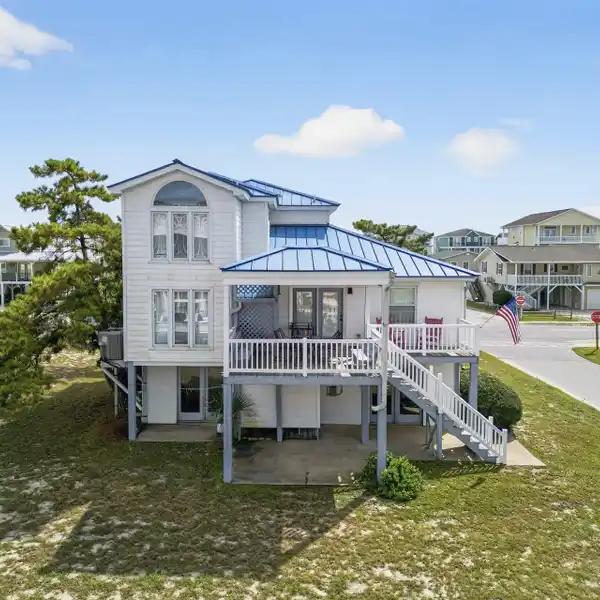 COASTAL GEM WITH ENDLESS POSSIBILITIES