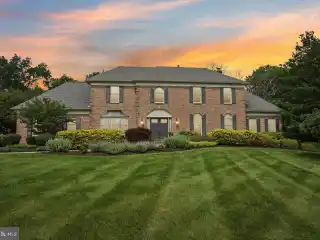 Impeccably Maintained Colonial on a Premium Cul-De-Sac Lot