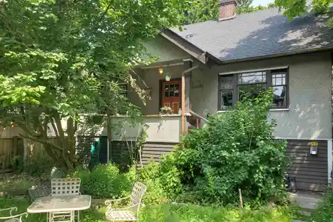 Great Opportunity in Eclectic Mount Pleasant