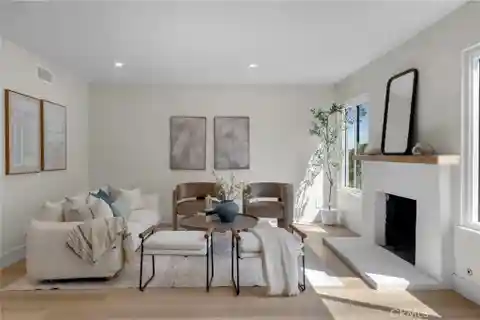 Beautifully Remodeled Townhome