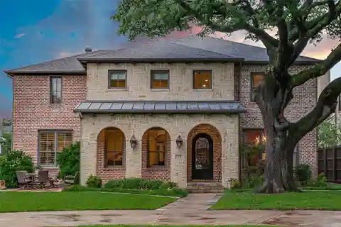 The Perfect Blend of Luxury and Comfort