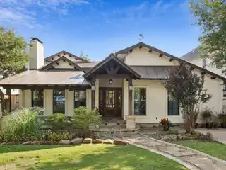 Cul-De-Sac Gem with Cathedral Warmth