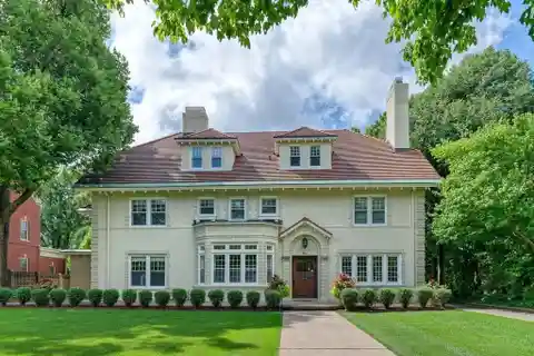 Sumptuous and Elegant Masterpiece