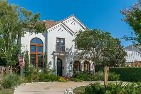 Extraordinary Mediterranean Home