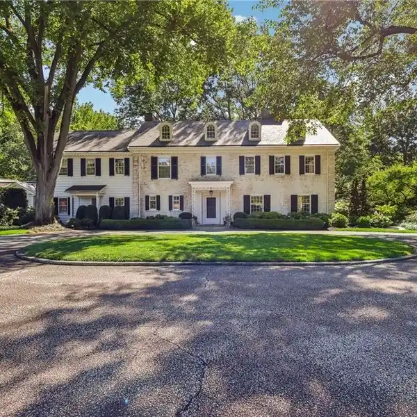 GRACIOUS COLONIAL ON 11 BREATHTAKING ACRES