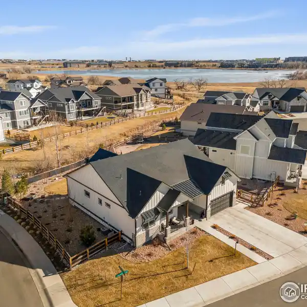 IMMACULATE MOVE-IN READY RANCH STYLE HOME