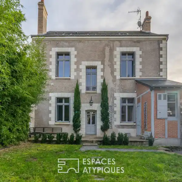 ELEGANT AND SPACIOUS TOWNHOUSE