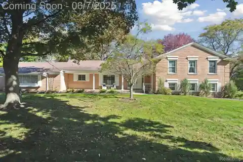 Beautifully Maintained Pond-front Home