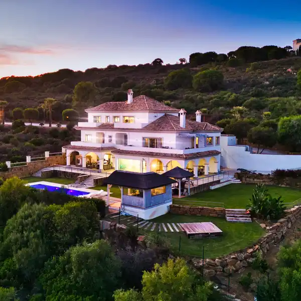 DESIGNER VILLA IN A PRIVILEGED LOCATION