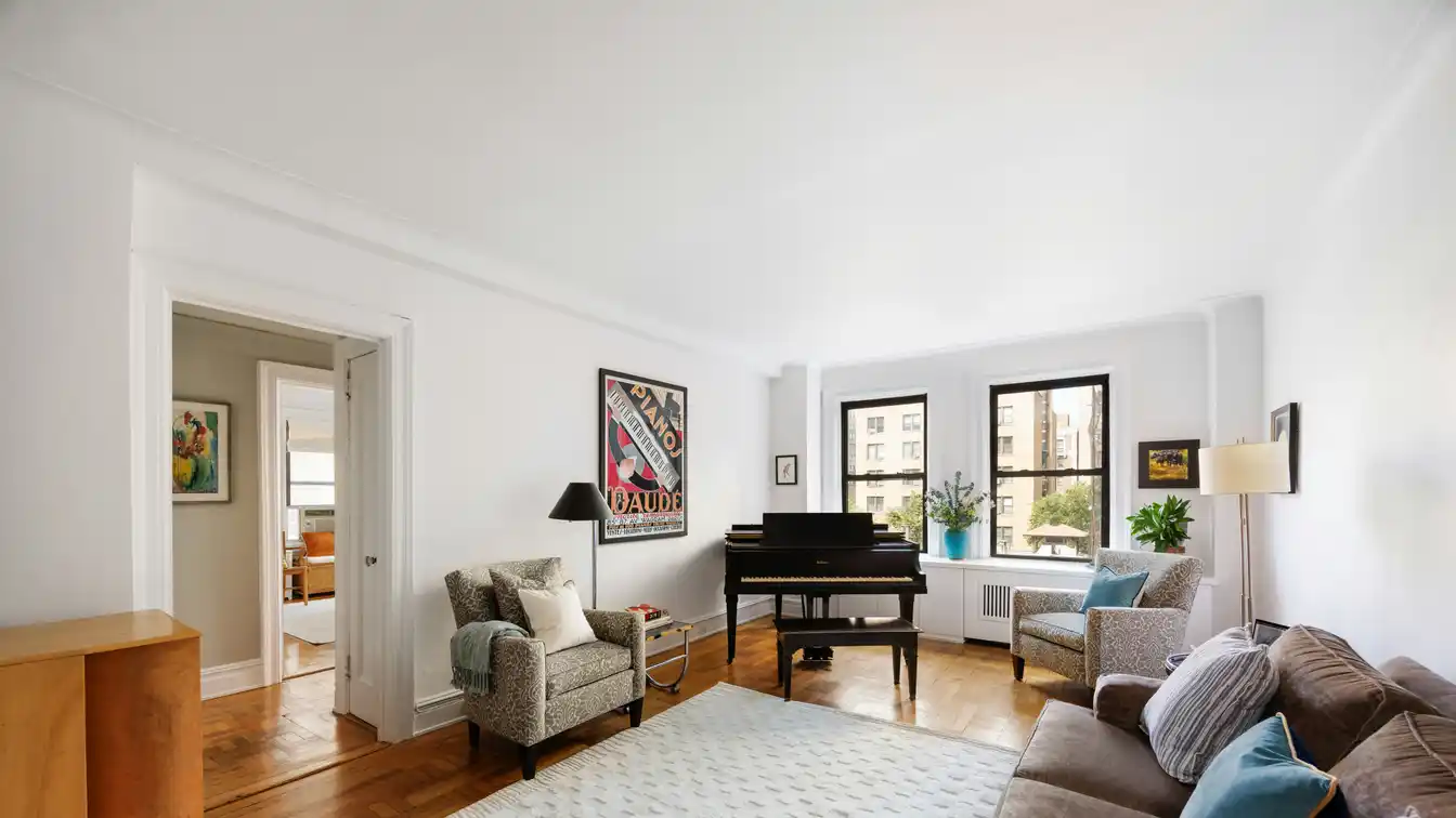 Gracious Corner Four Bedroom Residence in a Prestigious Building