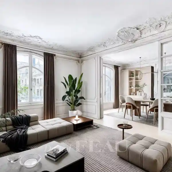 BEAUTIFULLY DETAILED FIRST FLOOR APARTMENT