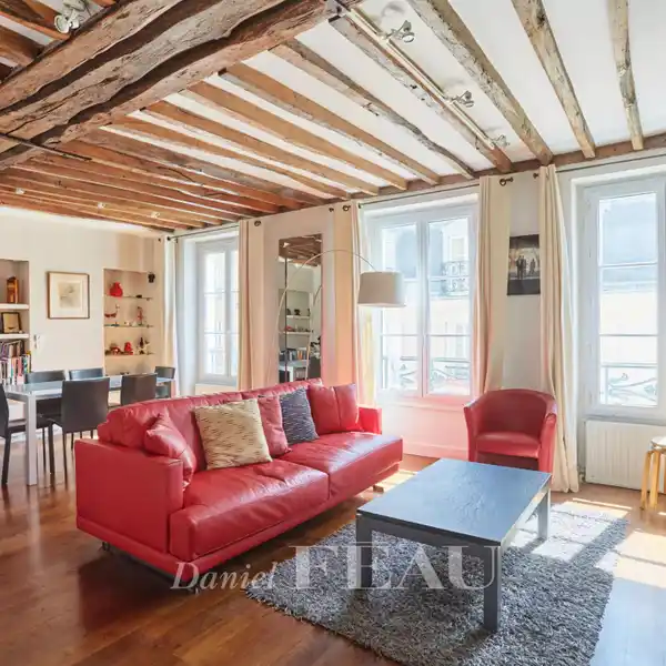 BRIGHT AND PEACEFUL APARTMENT