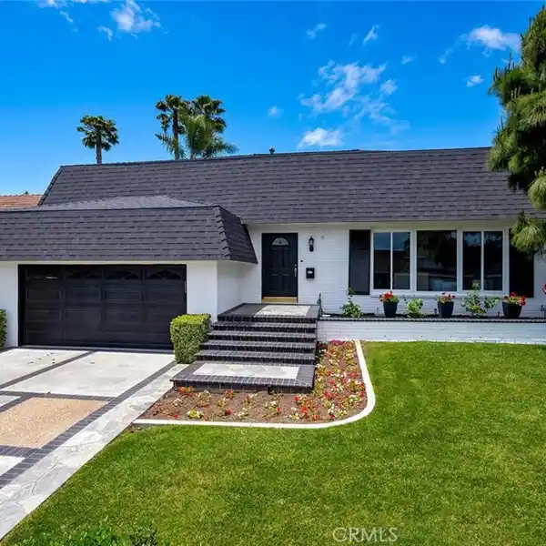 NEWLY REMODELED HOME IN MEREDITH GARDENS