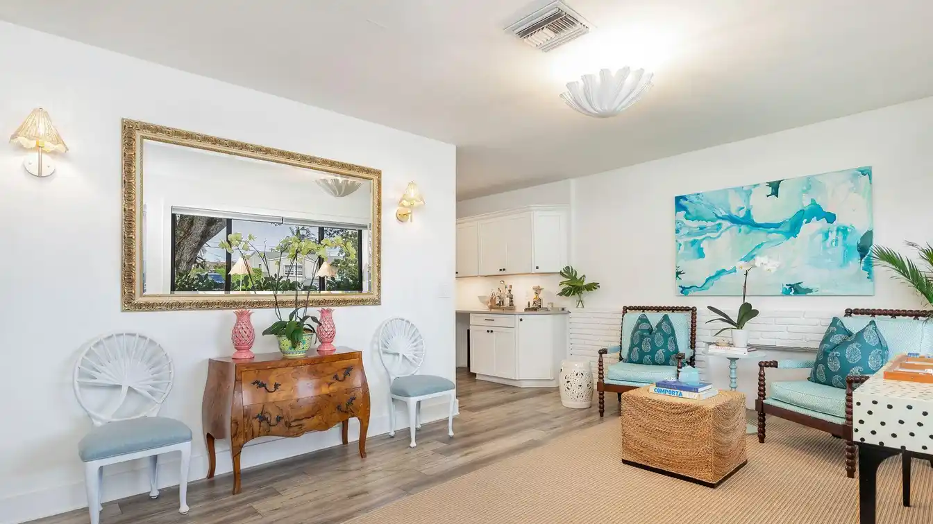 Charming Home in Sought-after Soso