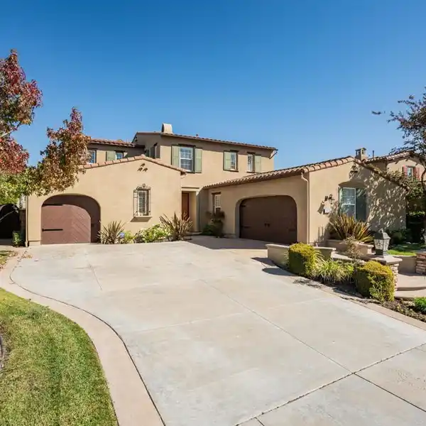 MEDITERRANEAN-INSPIRED RETREAT WITH POOL, WATERFALL & VIKING BBQ