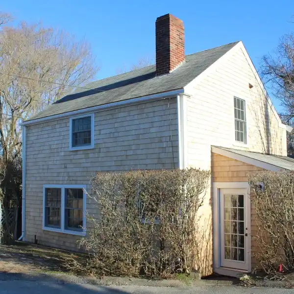 COZY COTTAGE WITH CHARM