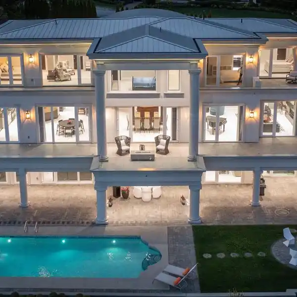 UNOBSTRUCTED PANORAMIC VIEWS