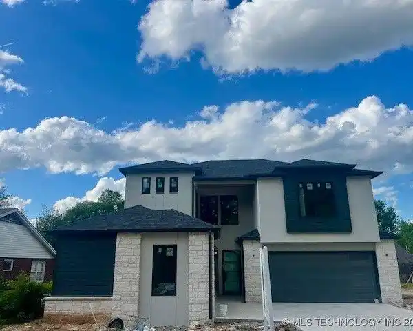 NEW CONSTRUCTION IN THE HEART OF MIDTOWN TULSA