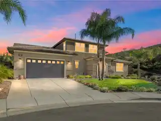 Private Spectacular Solar Home