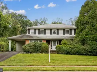 Grand Colonial on Expansive Lot