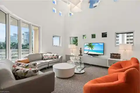 Contemporary Bay-front Masterpiece at the Tropics in the Heart of Park Shore