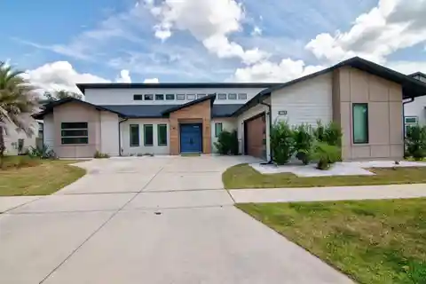 Stunning Contemporary Designed with Every Detail in Mind
