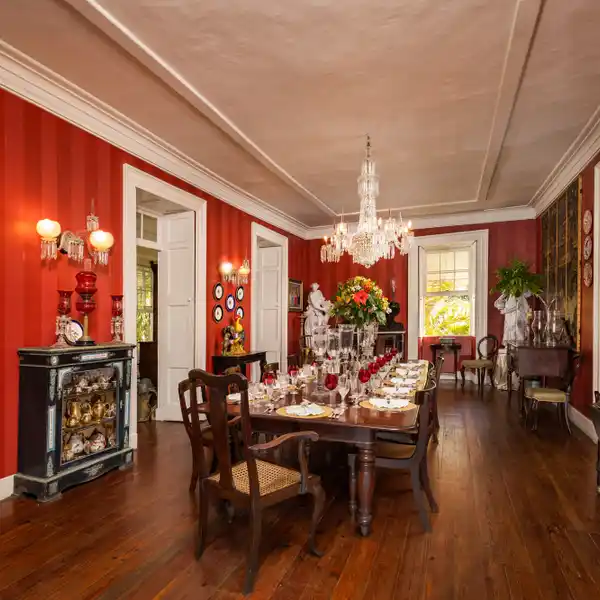 LANCASTER GREAT HOUSE