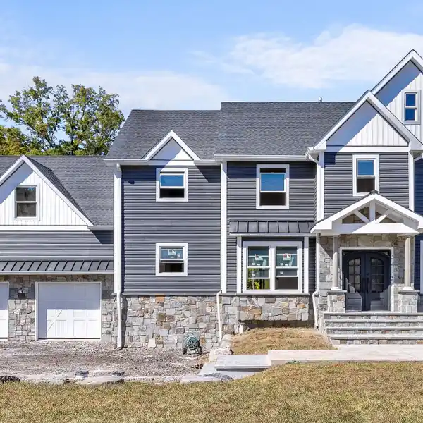 NEWLY BUILT HOME WITH MODERN ELEGANCE