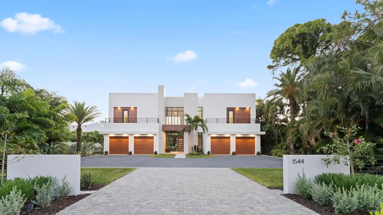 Sophisticated Brand-new Contemporary Estate