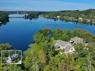 A Piece of True Waterfront Paradise