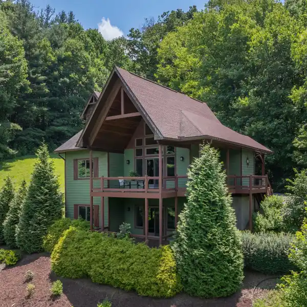 ENCHANTING ARTS & CRAFTS HOME