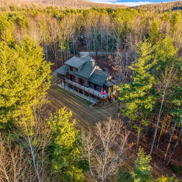 QUALITY CRAFTSMANSHIP WITH AN INVITING FEEL