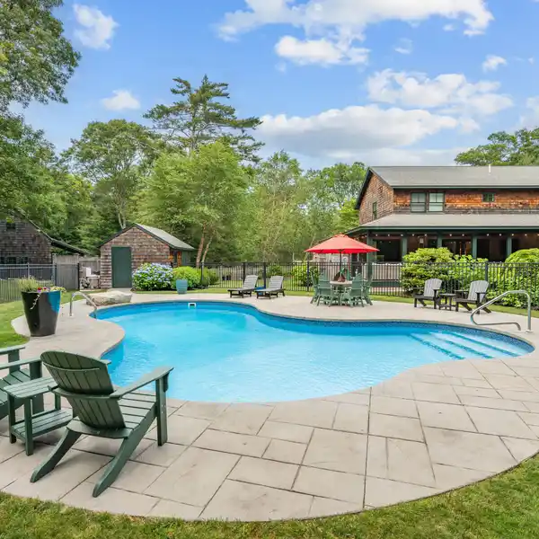 EXCEPTIONAL CUSTOM-BUILT HOME WITH PRIVATE BACKYARD