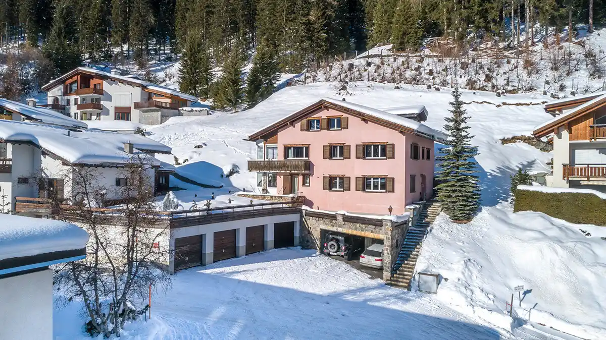 Well-presented Detached Holiday Residence