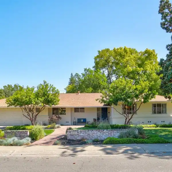 BEAUTIFULLY MAINTAINED PROPERTY IN WILHAGGIN