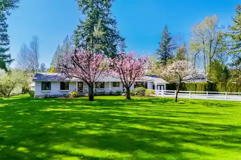 Sprawling Renovated Rancher in Salmon River
