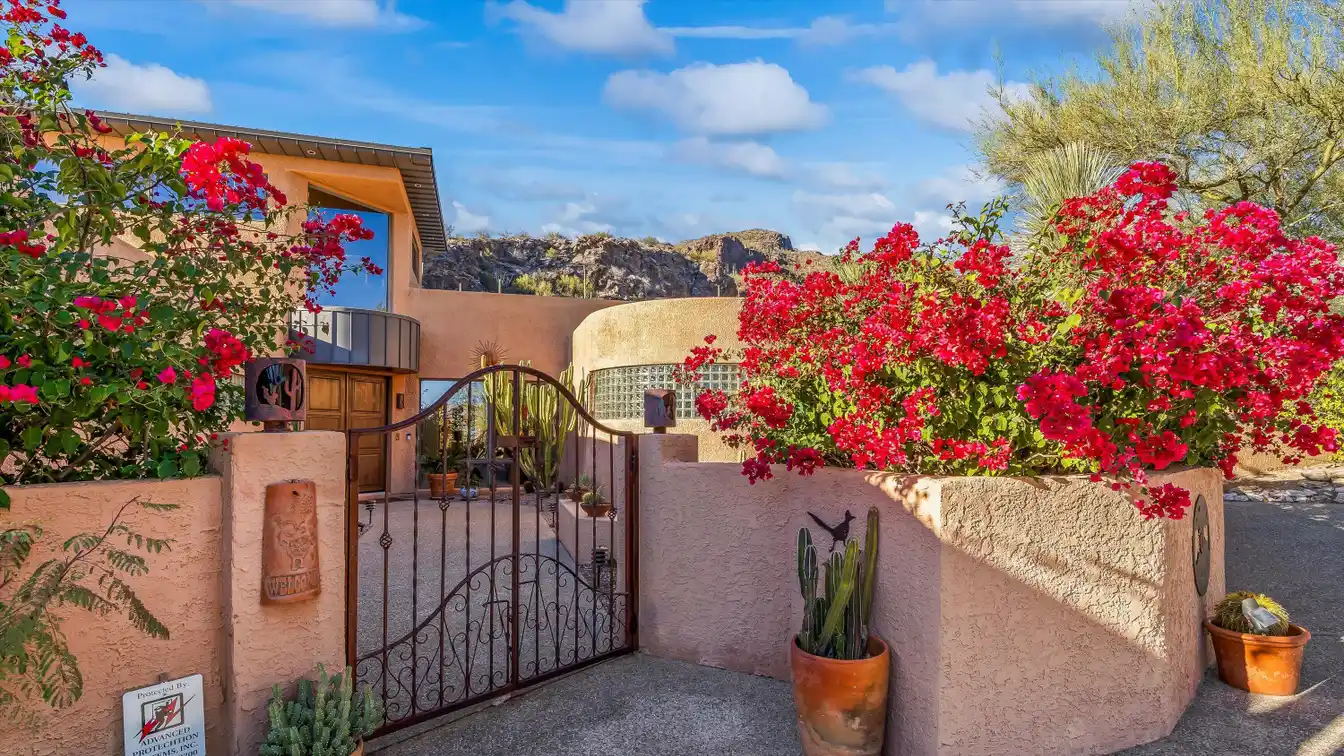 Desert Oasis in Esperero Canyon Estates