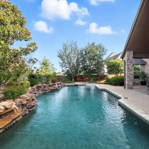 ELEGANT ONE-OWNER HOME WITH DREAM BACKYARD