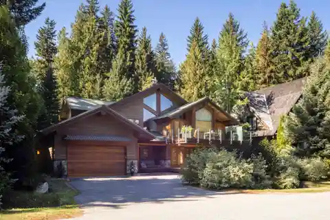 Mountain Retreat in Whistler Cay
