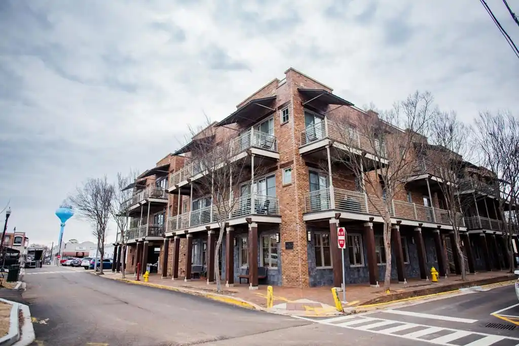 Beautiful Second Floor Condo on the Square