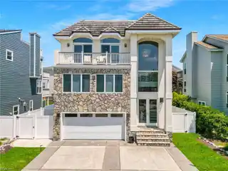 Beautiful Custom Built Home with an Ocean View