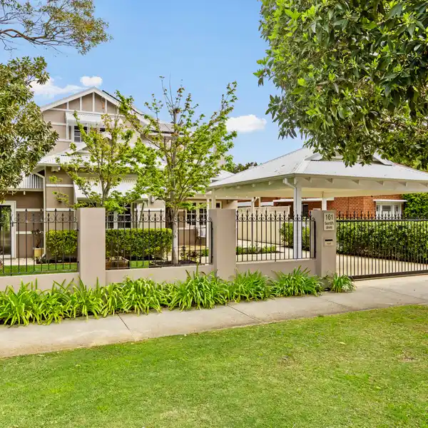 1940S MASTERPIECE REIMAGINED WITH MODERN EASE