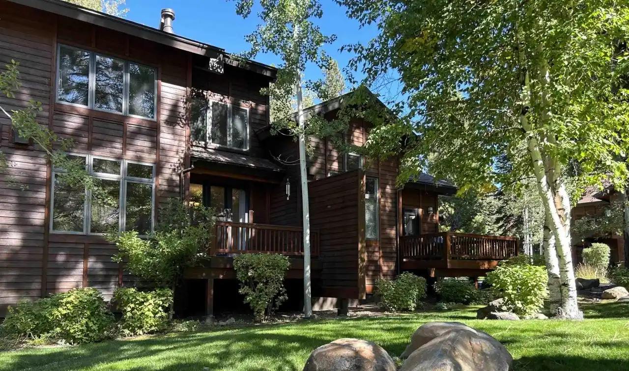 Beautiful Townhome with a Fresh New Look