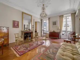Full-Floor Apartment in a Private Period Mansion