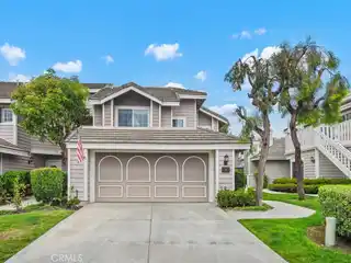 End-unit Townhome in the Beacon Hill Vistas Tract