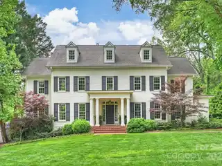 Gorgeous Custom Home in Foxcroft