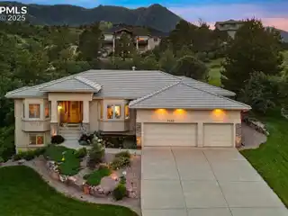 Stunning Ranch-Style Home on a Private Cul-De-Sac